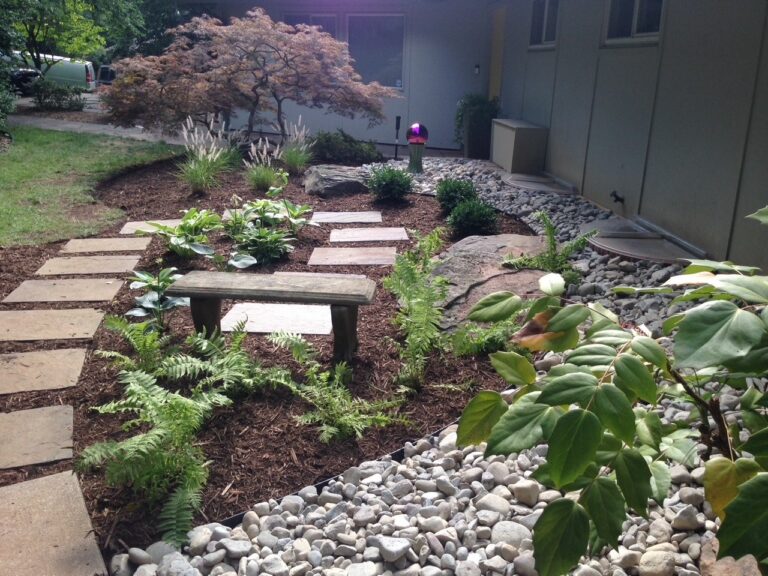 Side Yard Garden Retreat